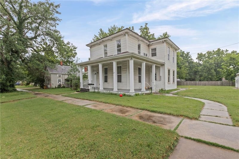 417 2nd St, Ottawa, KS 66067