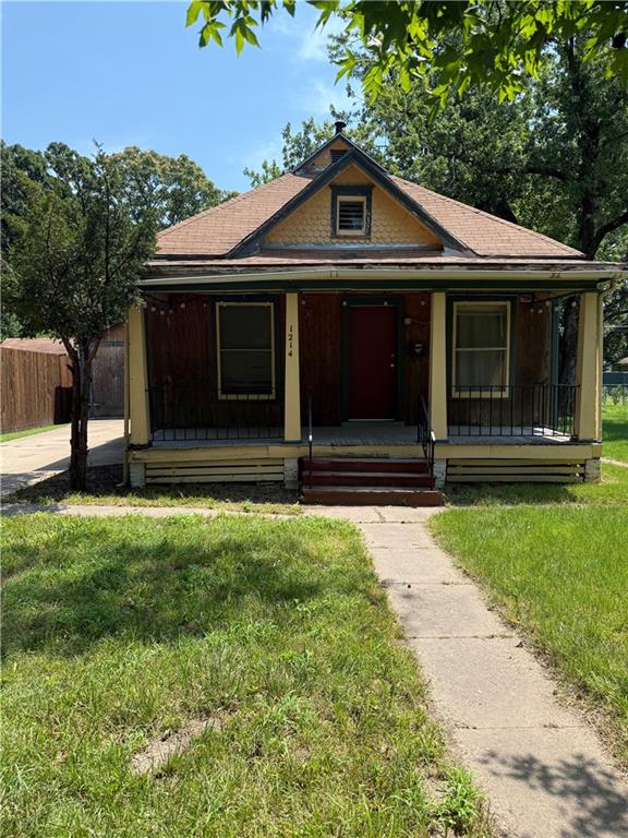 1214 Oakland Ave, Topeka, KS 66616