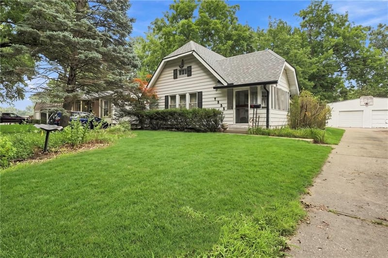 7535 Mcgee St, Kansas City, MO 64114