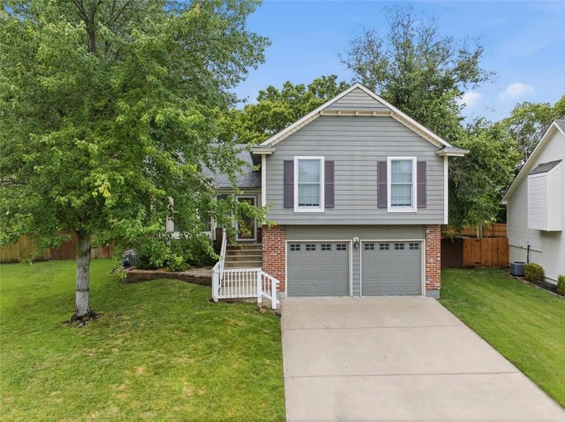22625 64th Ter, Shawnee, KS 66226