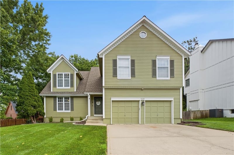 11205 Riley St, Overland Park, KS 66210