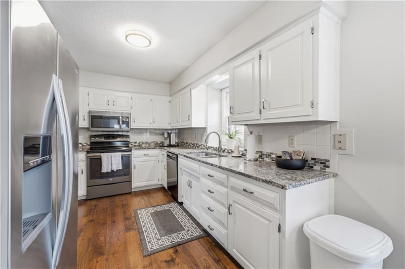11205 Riley St, Overland Park, KS 66210