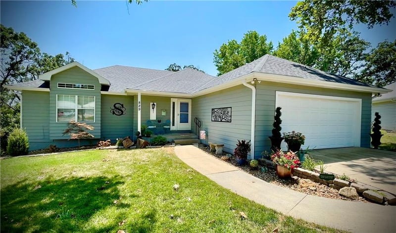 529 Prewitt St, Nevada, MO 64772