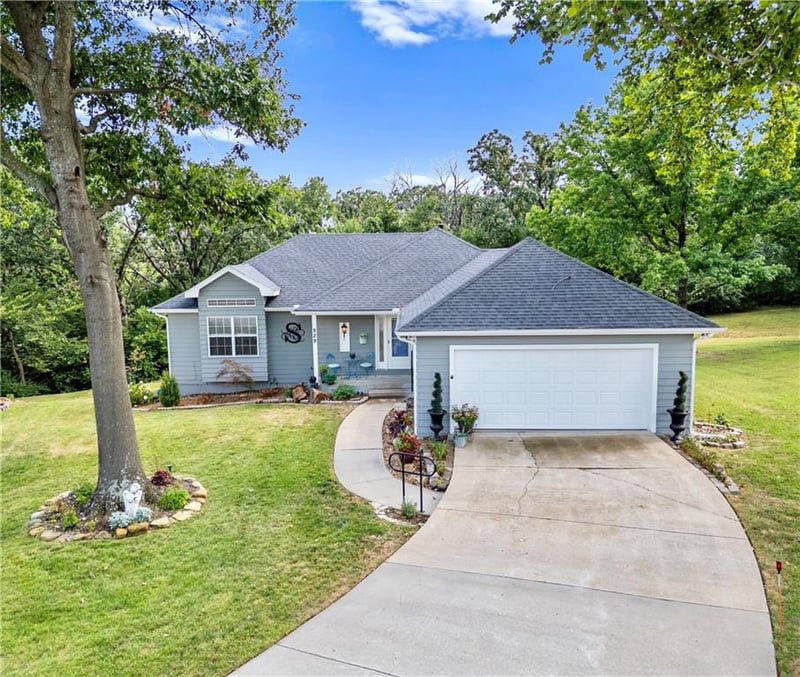 529 Prewitt St, Nevada, MO 64772