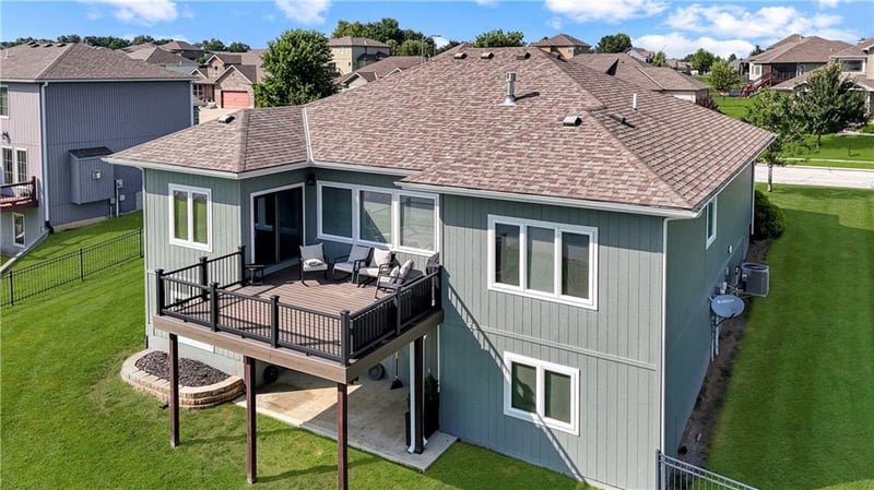 1218 Hillmann Ln, Warrensburg, MO 64093