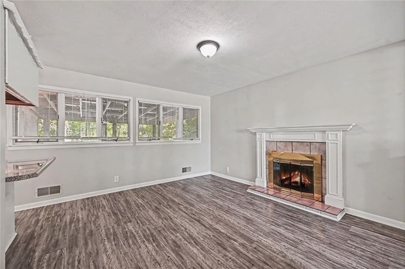 1710 67th Ter, Kansas City, MO 64118