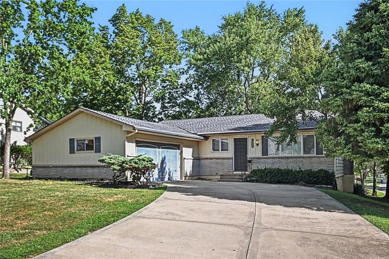 1710 67th Ter, Kansas City, MO 64118