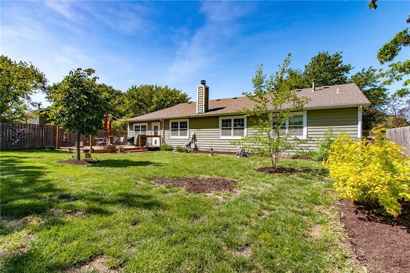 3817 Stetson Dr, Lawrence, KS 66049