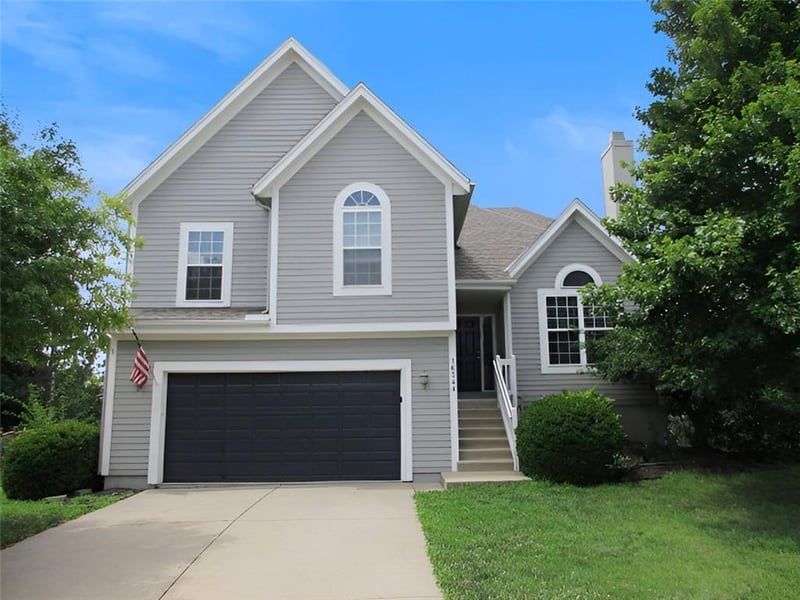 16344 Central St, Olathe, KS 66062