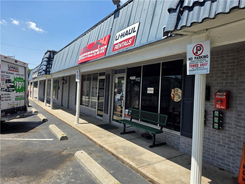 4027 Cherry St, Kansas City, MO 64116