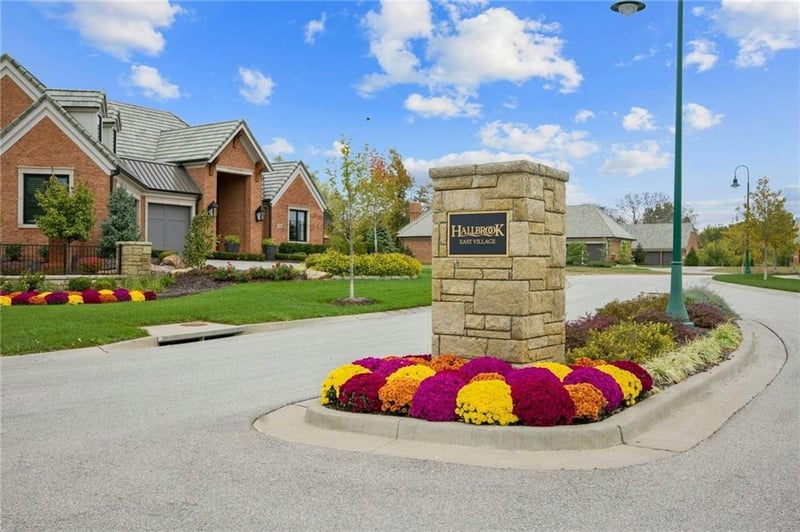 11530 Cambridge Rd, Leawood, KS 66211