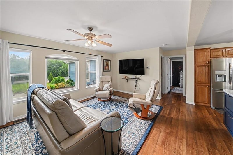 20350 Orchard Ln, St Joseph, MO 64505