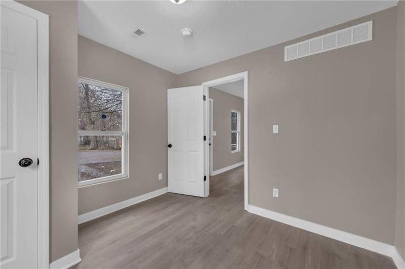 1420 Appleton Ave, Independence, MO 64052