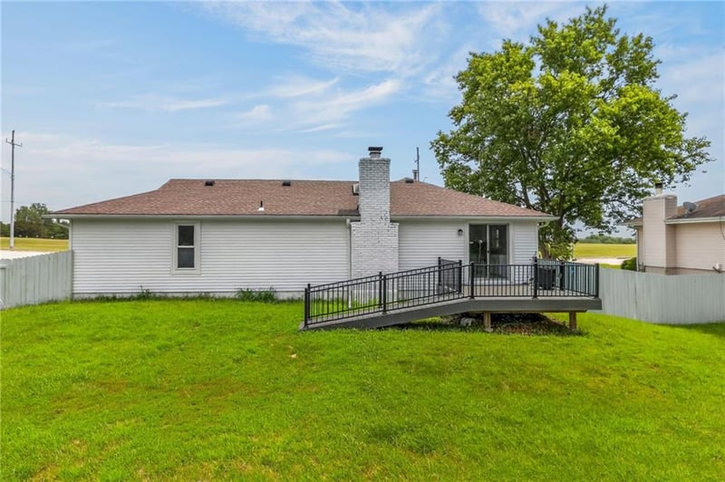 10512 Oak Trafficway, Kansas City, MO 64155