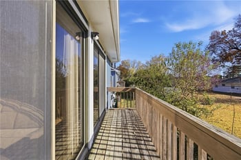 8139 Holmes Rd #202, Kansas City, MO 64131