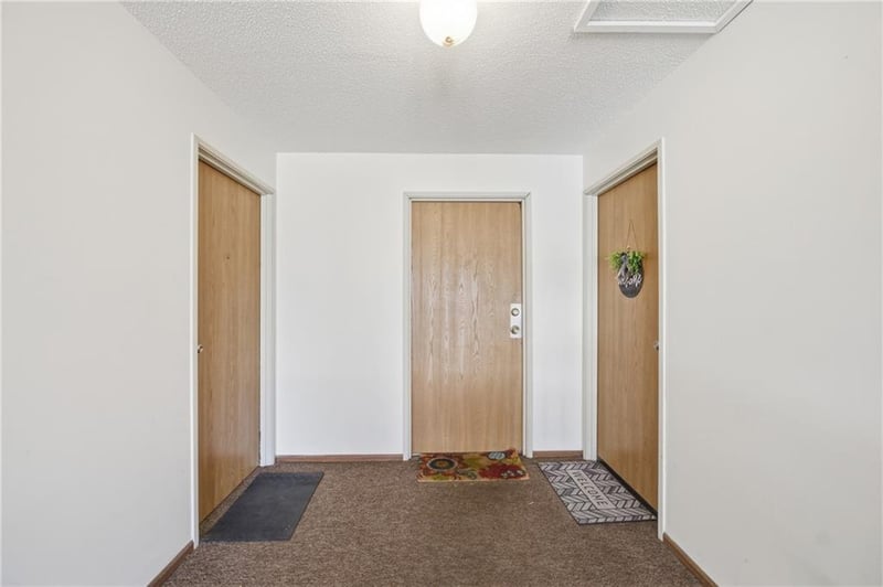 8139 Holmes Rd #202, Kansas City, MO 64131