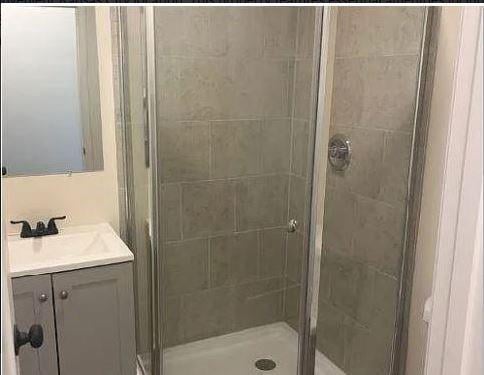 2305 E 37th St, Kansas City, MO 64109