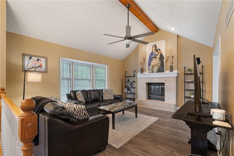 14717 Seminole Dr, Olathe, KS 66062