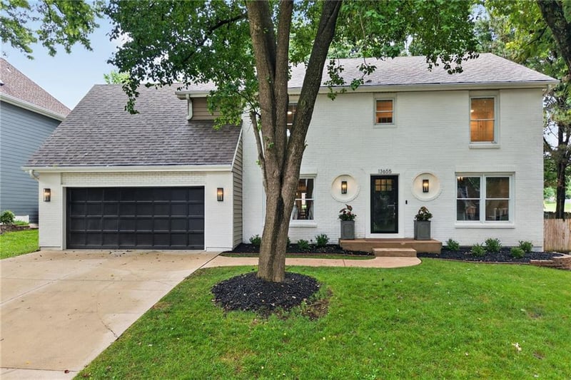13655 Sycamore St, Olathe, KS 66062