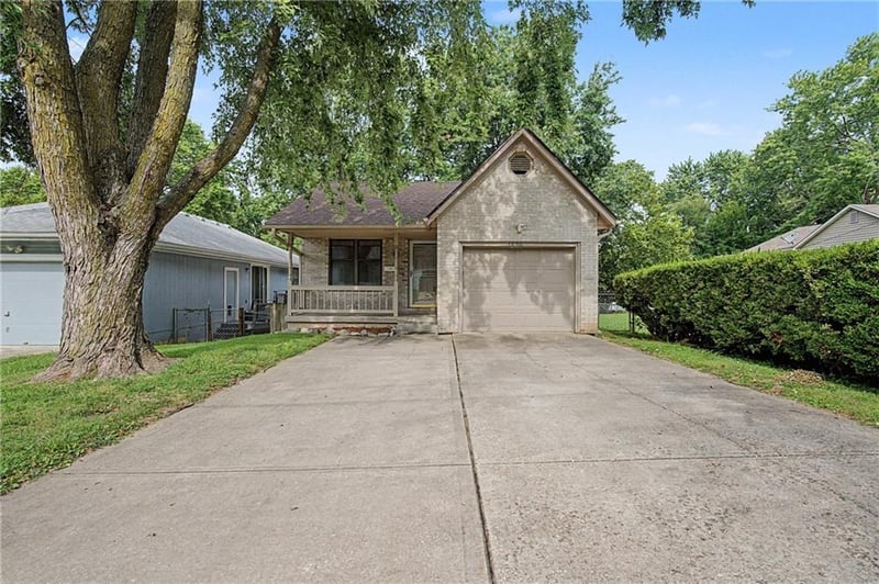1526 Pleasant St, Independence, MO 64050