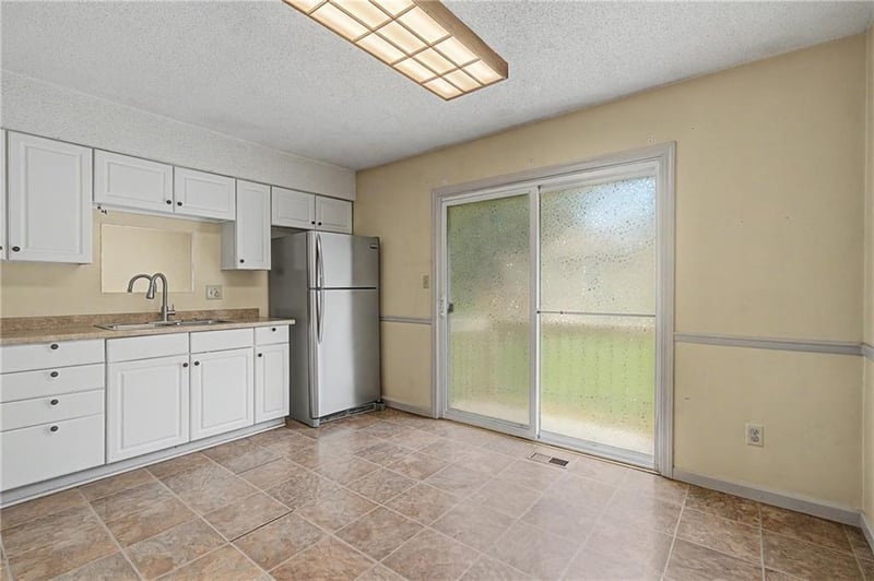 1526 Pleasant St, Independence, MO 64050