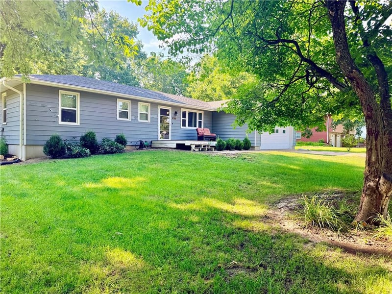 412 NW 21 Rd, Warrensburg, MO 64093