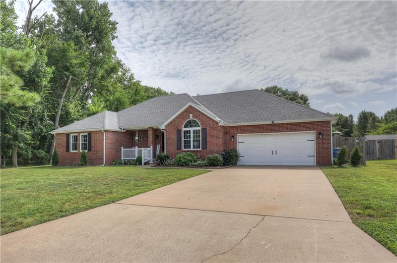 1915 Goetz Blvd, Joplin, MO 64801