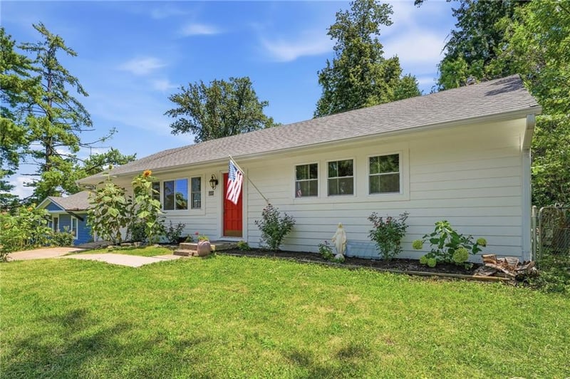 905 80th Ter, Kansas City, KS 66112