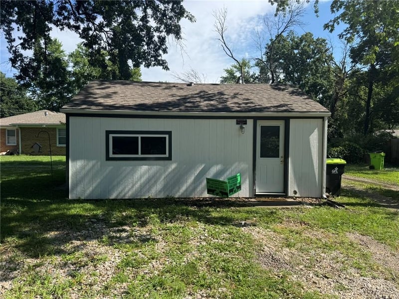1007 A - B Lexington St, Harrisonville, MO 64701