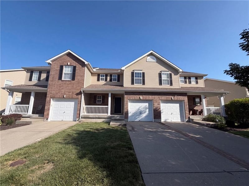 1132 Arborfair Dr, Lee's Summit, MO 64082