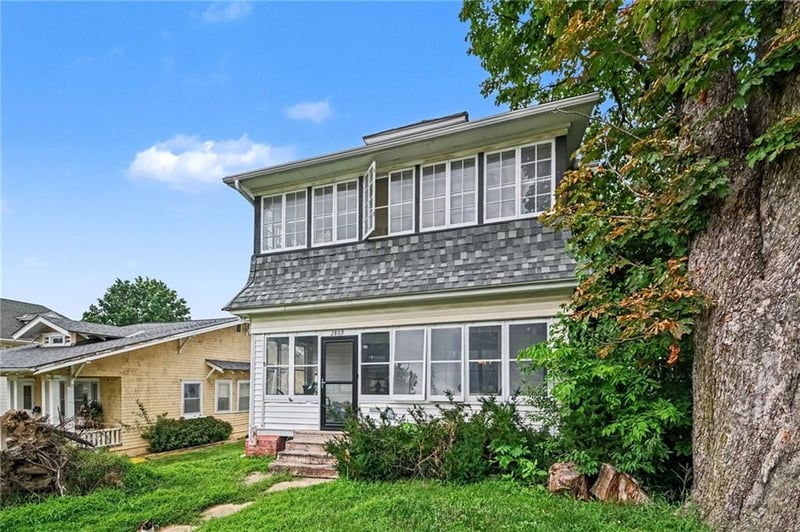2809 Monterey St, St Joseph, MO 64507