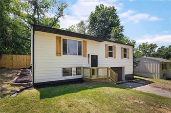 8263 Barnett Ave, Kansas City, KS 66112