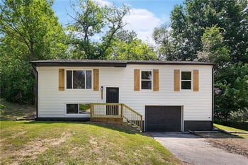 8263 Barnett Ave, Kansas City, KS 66112
