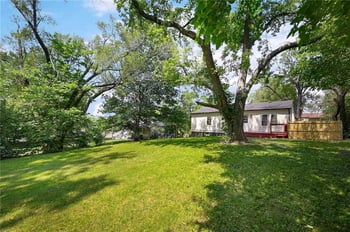 8263 Barnett Ave, Kansas City, KS 66112