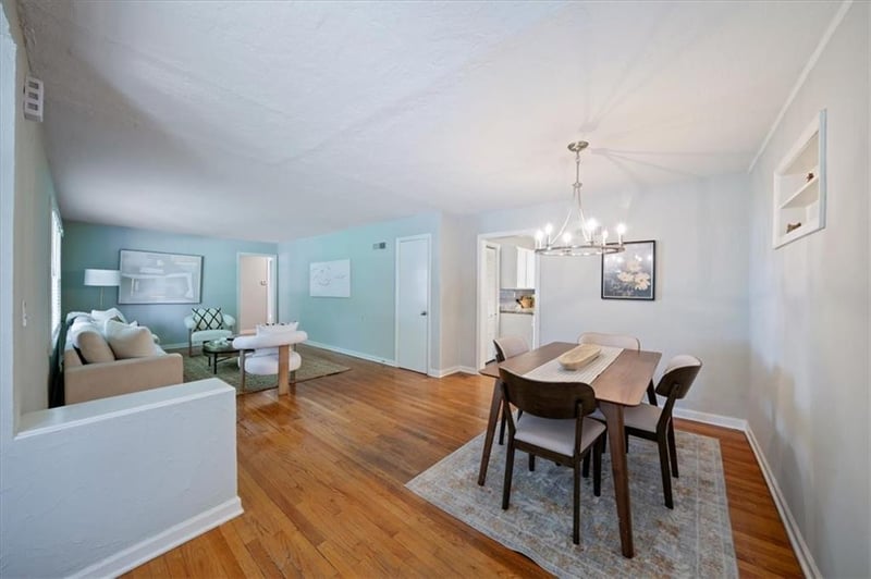 2701 47th Ter, Westwood, KS 66205