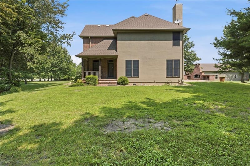 20215 Grand Dr, Belton, MO 64012