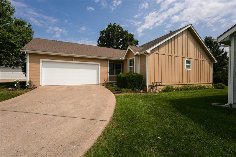 5209 Megan Dr, Independence, MO 64055