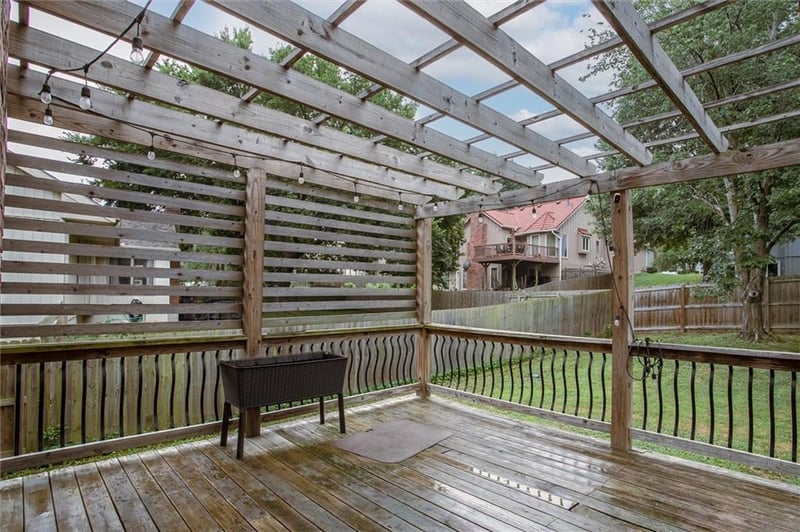 6630 Anita Ave, Kansas City, MO 64151