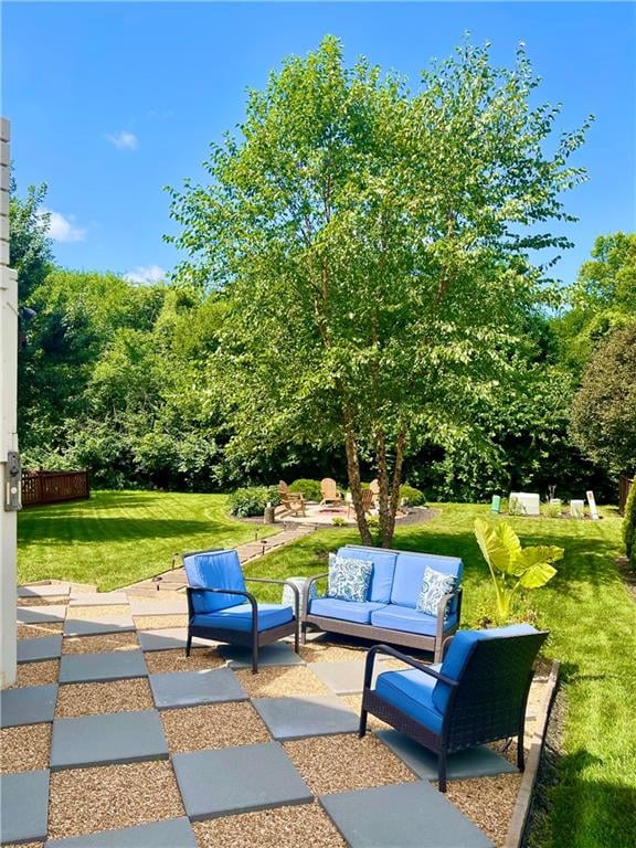 15662 Blackfeather St, Olathe, KS 66062