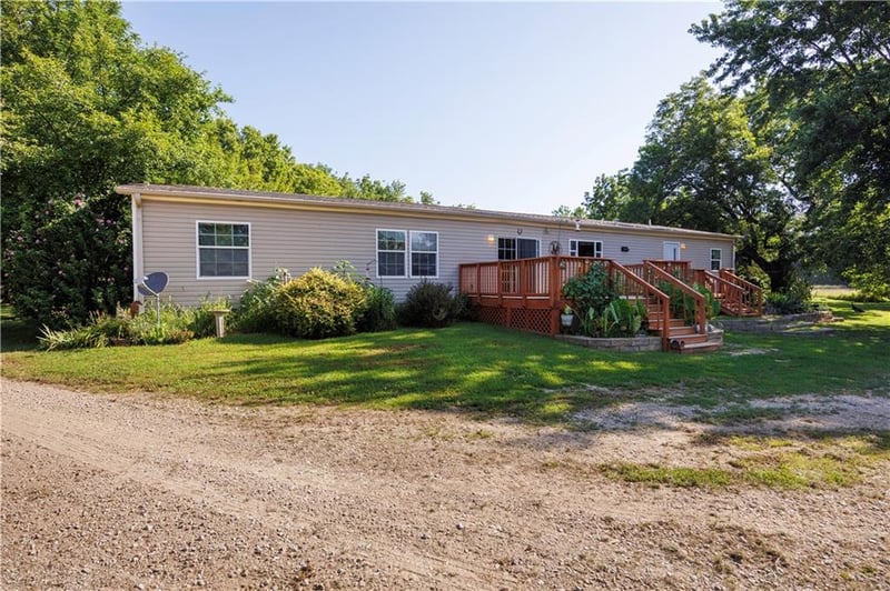 599 Kanza Rd, Yates Center, KS 66783