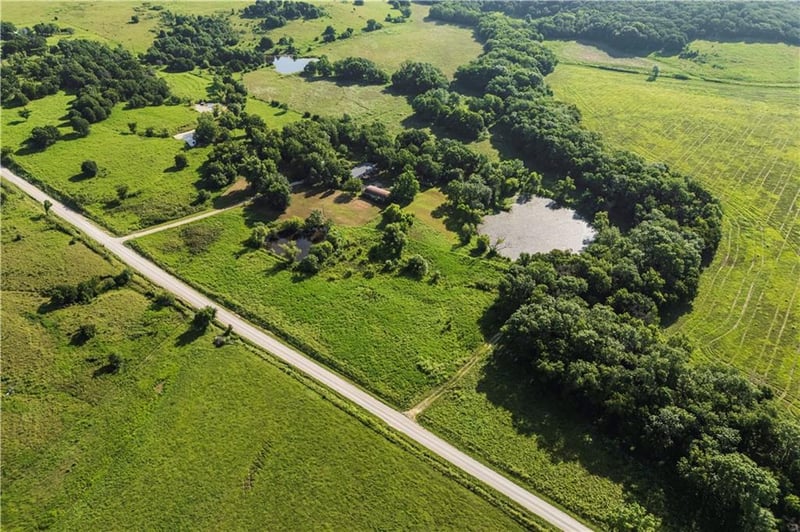 599 Kanza Rd, Yates Center, KS 66783