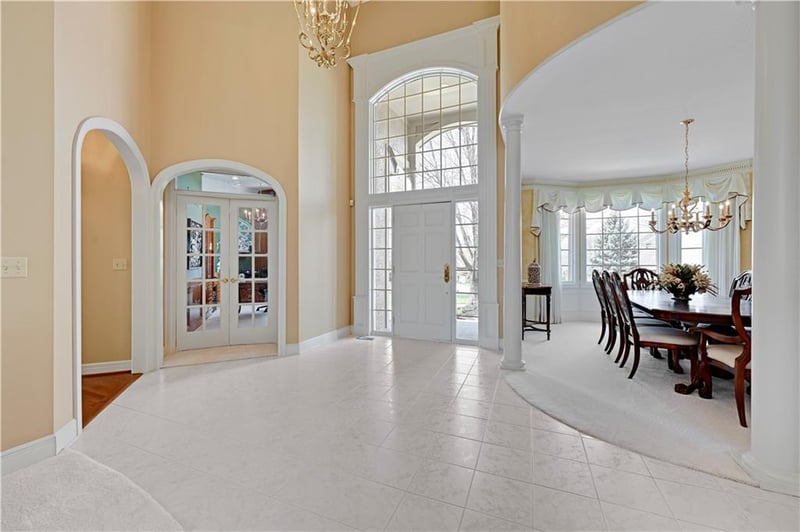 10853 Cedar Niles Cir, Olathe, KS 66061