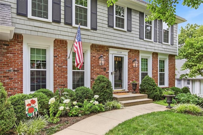 12104 Ballentine St, Overland Park, KS 66213