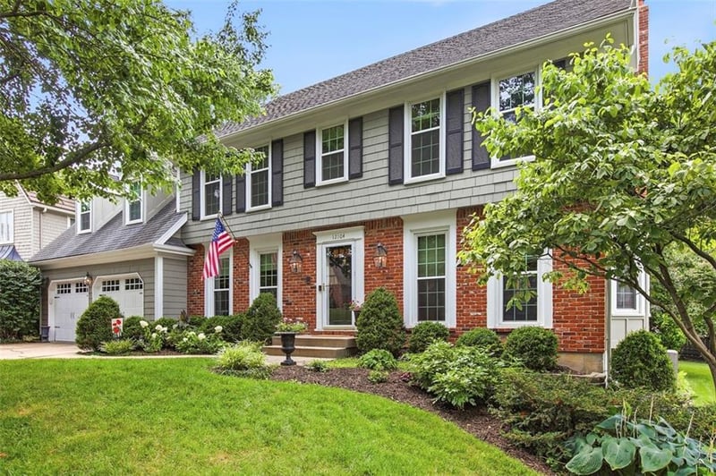 12104 Ballentine St, Overland Park, KS 66213