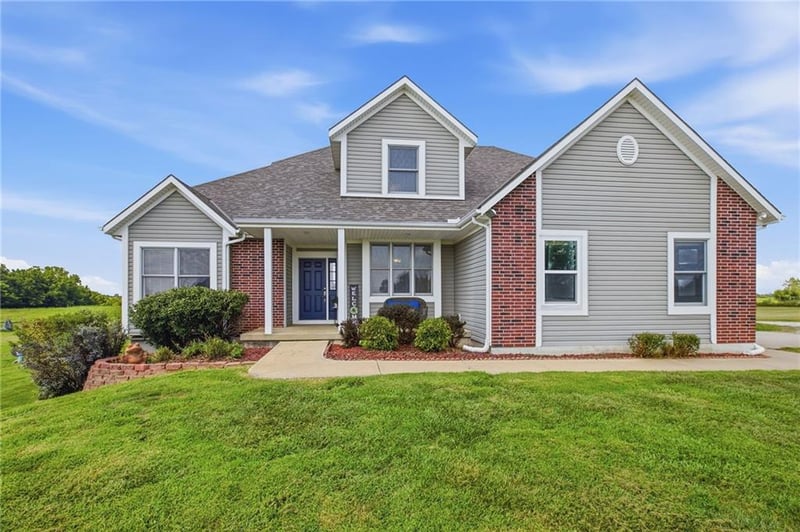 4962 W 351st St, Louisburg, KS 66053