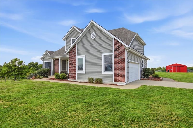 4962 W 351st St, Louisburg, KS 66053