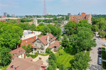 633 E Armour Blvd, Kansas City, MO 64109
