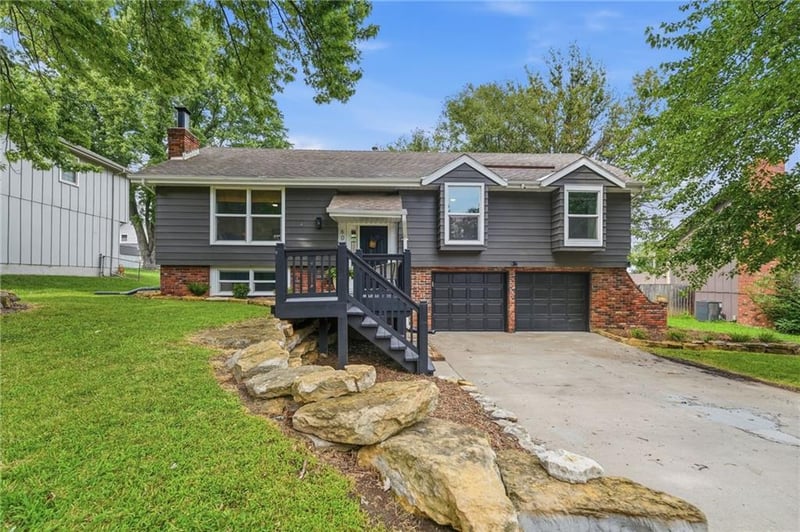 604 Northview St, Olathe, KS 66061