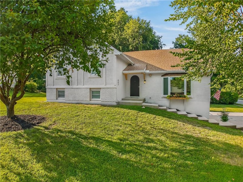 402 Kingsley Ave, Liberty, MO 64068