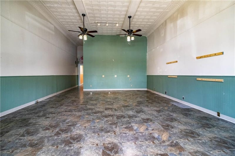 109 Main St, Windsor, MO 65360